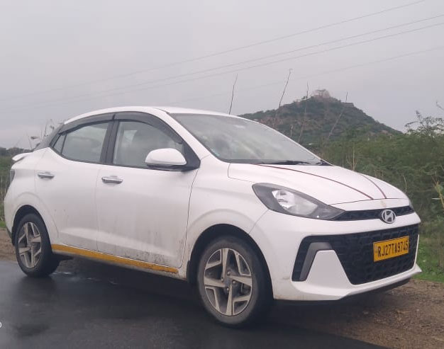 Hyundai Aura taxi in Udaipur