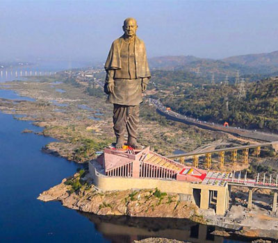 Udaipur to Ahmedabad taxi